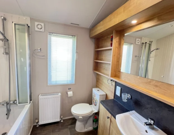 2 bed Park Home for sale Image 11