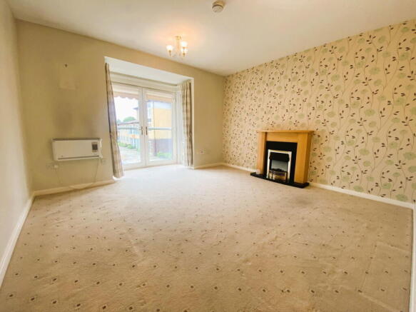 2 bed Apartment for sale Image 2