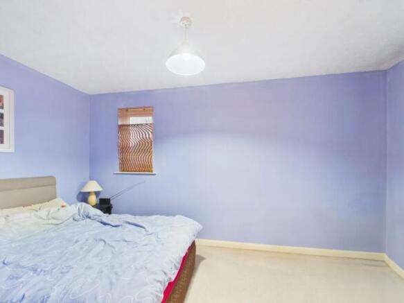 EweMove Estate Agents Basingstoke - Mahler Close 