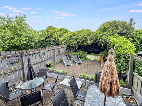 2 bed Semi-Detached for sale Image 8