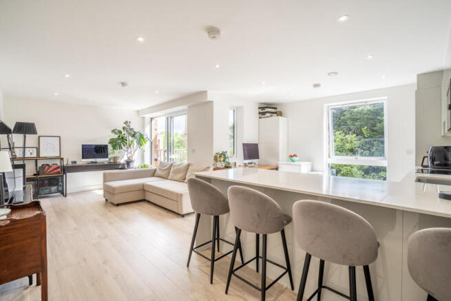 2 bed Apartment for sale Image 4
