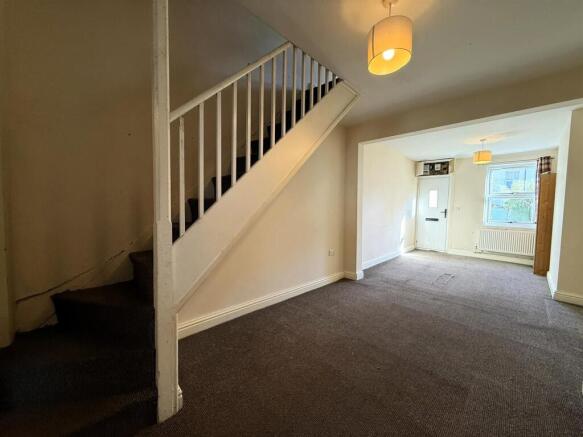 OPEN PLAN LIVING SPACE