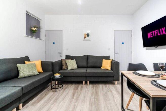 1 bed Detached to rent Image 4