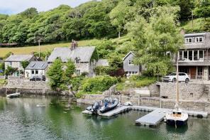 Firleigh, Quay Road, Port Navas, Constantine TR11 5RY