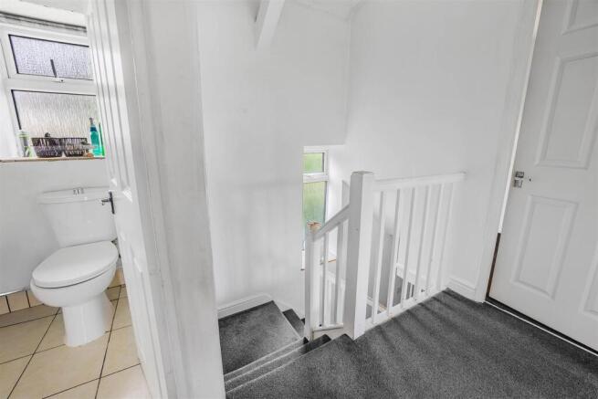 3 bed Town House for sale Image 8