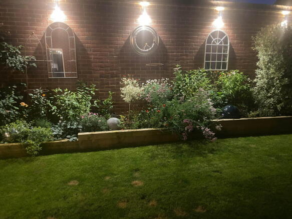 Photo 33