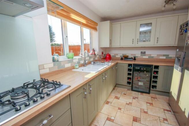 Kitchen end.jpg