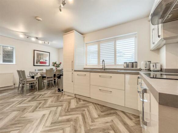kitchen 3.jpg
