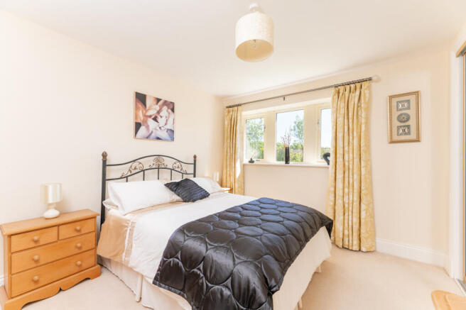 5 bed Barn Conversion for sale Image 9