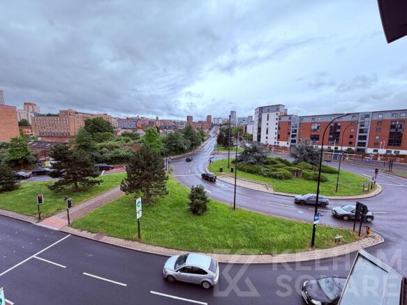 2 bed Apartment to rent Image 9