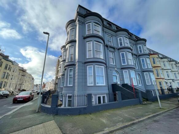 2 bed Flat to rent in scarborough