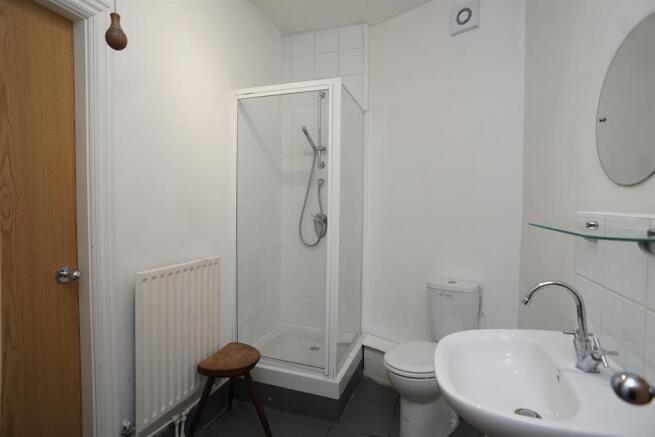 2 bed Flat to rent Image 6