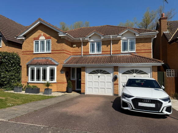 5-bed detached on Moorhen Way, Buckingham, £750,000
