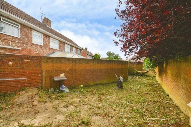 3 bed Semi-Detached for sale Image 12