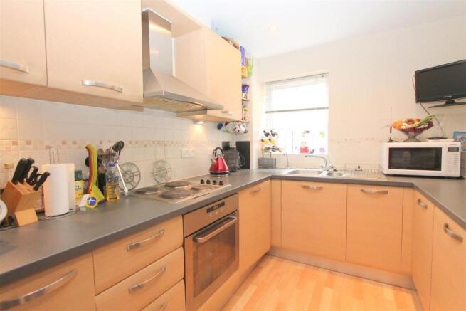 Kitchen1.JPG