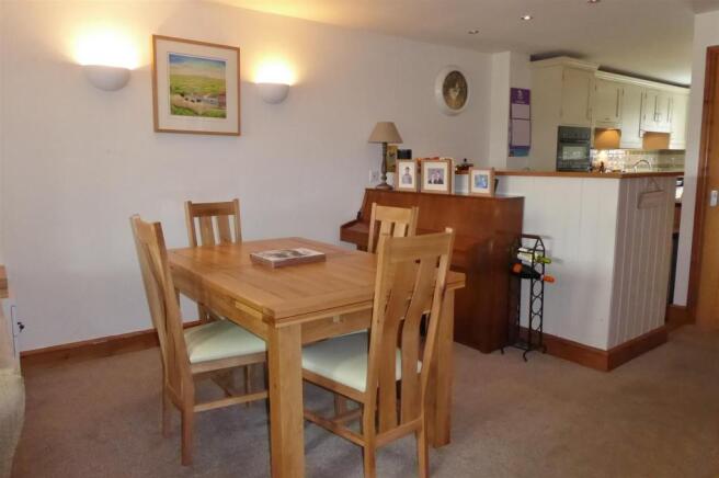 Living/Dining Area