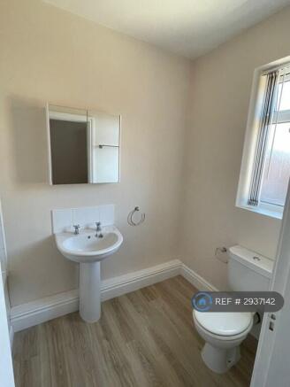 1 bed Flat to rent Image 5
