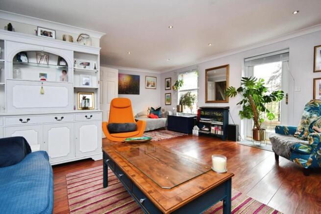 4 bed Terraced for sale Image 4