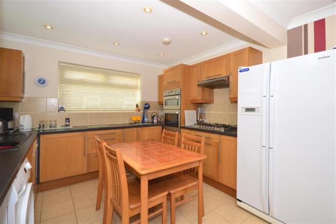 Kitchen/ Breakfast Room