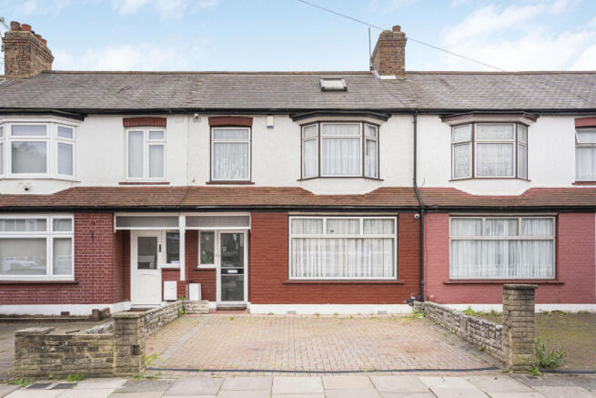 4- Bedroom terraced house for sale, Northfield Ro