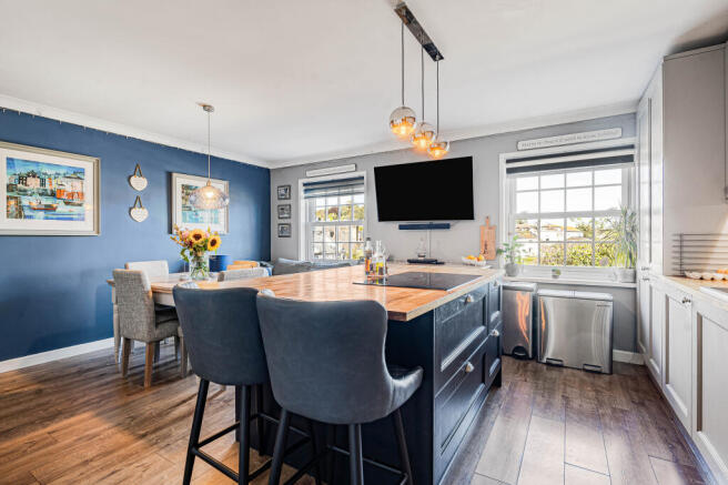 31 Kitchen Dining Room