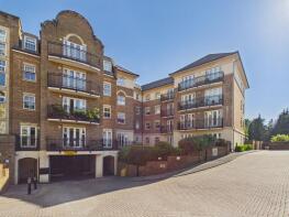 9, The Huntley, Carmelite Drive, Reading RG30 2SB