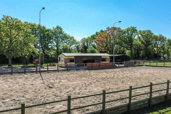 5 x Stables