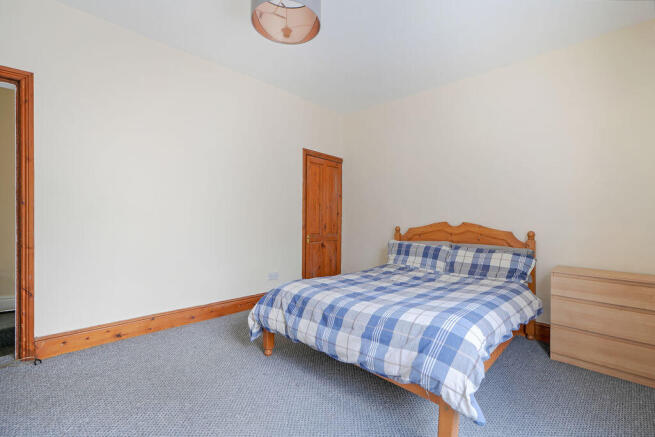 3 bed Terraced to rent Image 10