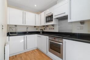 9, 29 Island Apartments, Basire Street, London N1 8PN