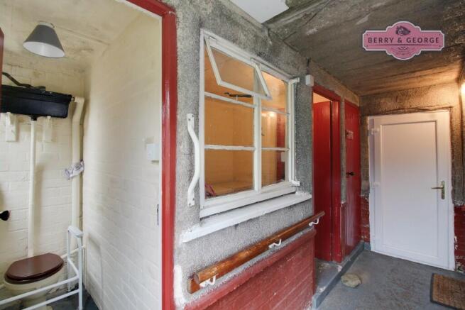 CLOAKROOM