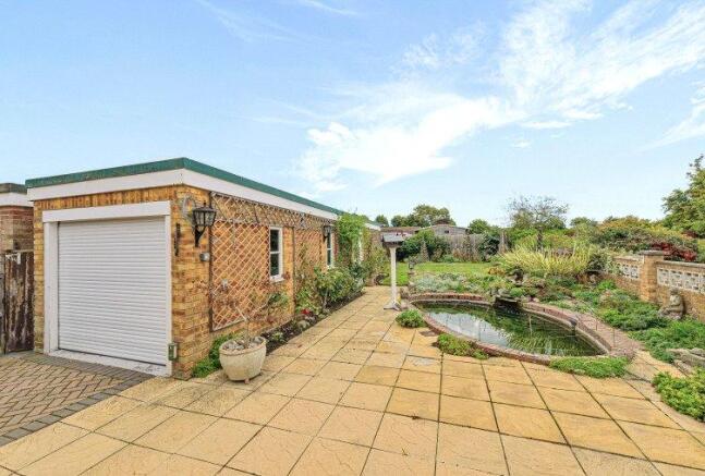 Garage & Garden