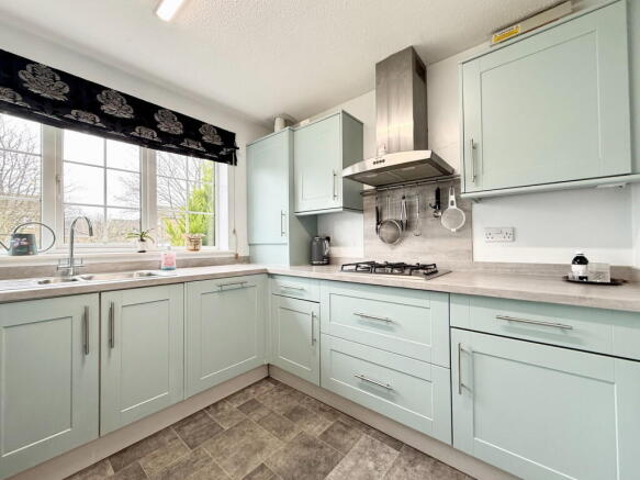 3 bed Detached Bungalow for sale Image 9