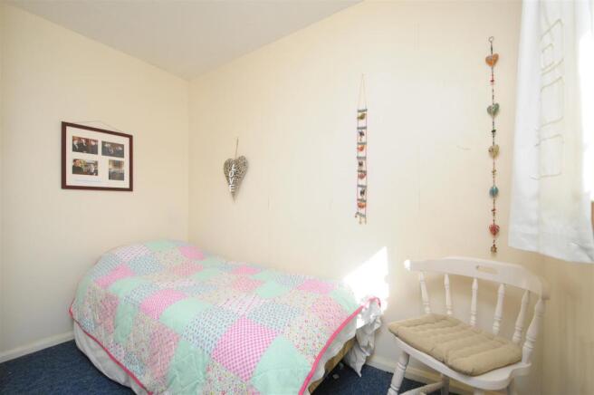 bedroom (2).jpg