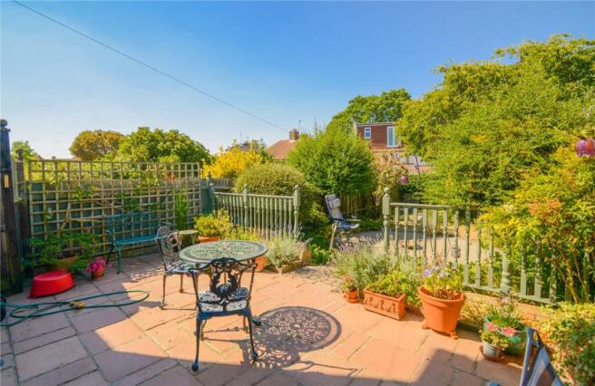 3-bed semi-detached on Lisbon Avenue, Twickenham, TW2, £659,950