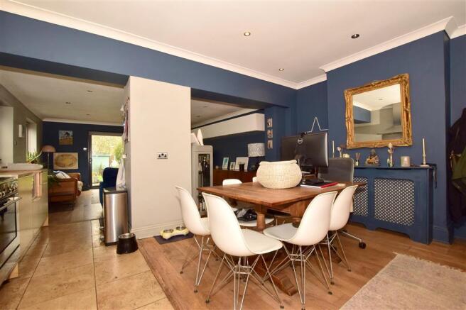 Kitchen/ Dining Area