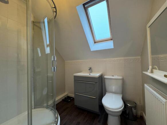 2ND FLOOR BATHROOM