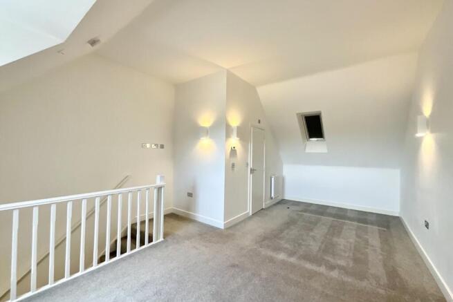 3 bed Semi-Detached for sale Image 10