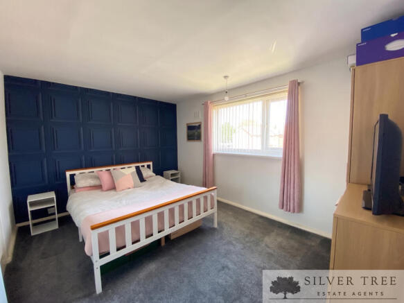 3 bed Terraced for sale Image 5