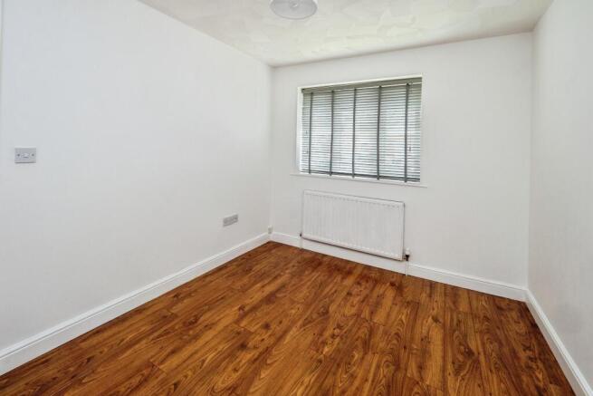 3 bed Terraced for sale Image 8