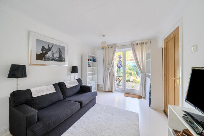 1358653-5-68d4188...