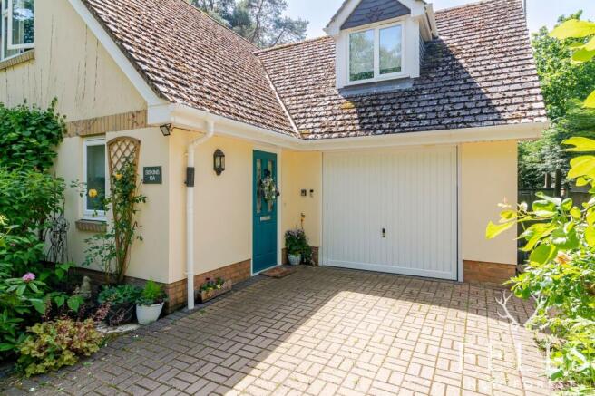 Park Lane, Alderholt, Dorset photo 4