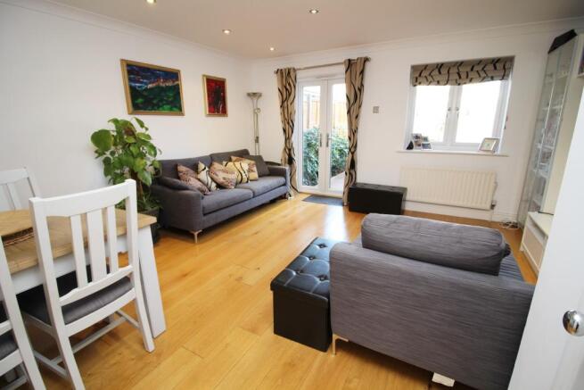 Lounge/Dining Room