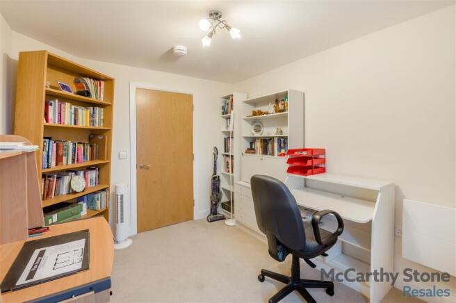 2 bed Apartment for sale Image 9