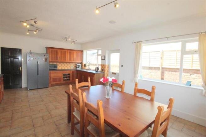 Dining Kitchen