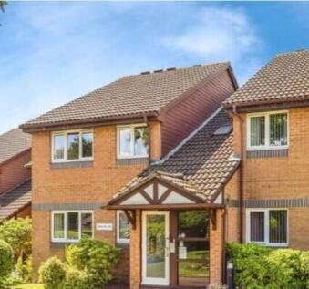 Chesterton Court, Horsham, West Sussex