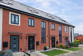 8, Garnet Close, Bishops Cleeve, Cheltenham GL52 7YW