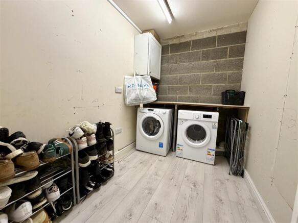 3 bed Town House for sale Image 8
