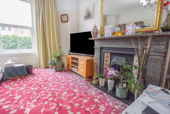 3 bed House for sale Image 4
