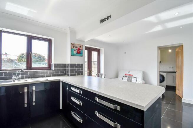 Kitchen / Breakfast