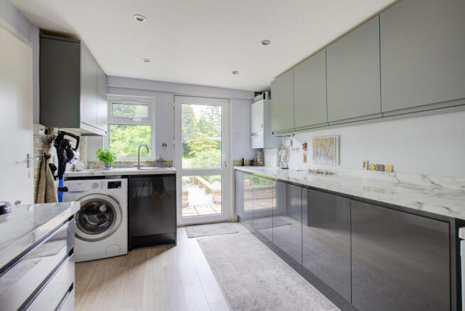 5 WILLOW CLOSE-21